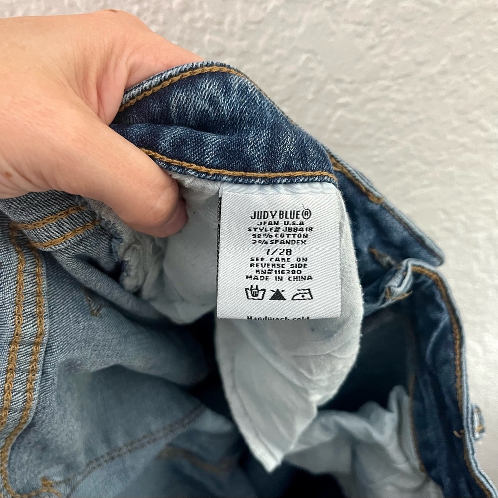 Judy Blue Straight Fit Tiered Raw Hem Ankle Jeans Size 7/28 - Picture 10 of 12